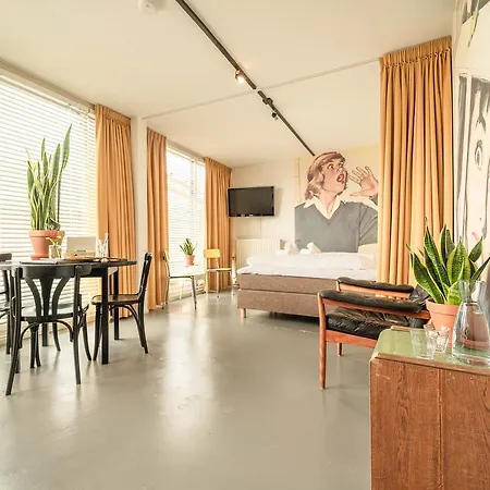 Zeta Beds Bed & Breakfast 2*